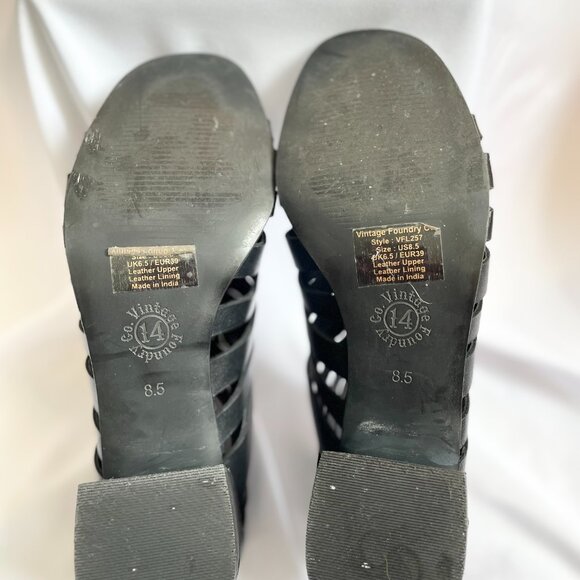 Vintage Foundry Heel Sandal - Picture 4 of 6